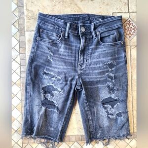 American Eagle Men's Distressed Gray Denim Shorts